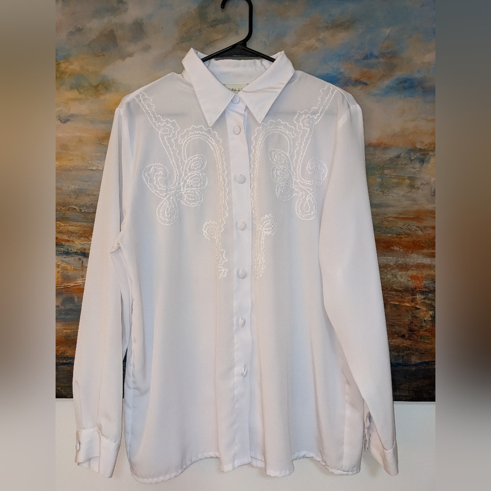 Vintage Embroidered White Button Up